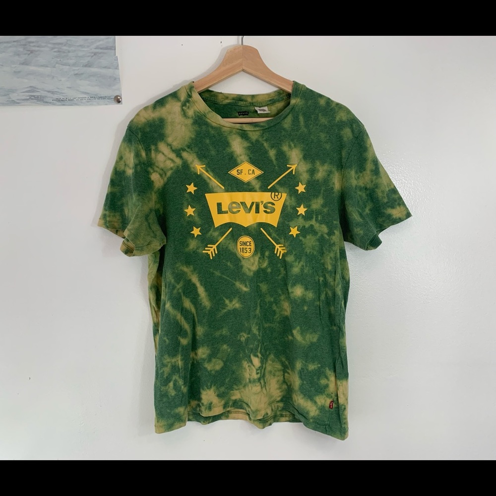 Levi’s T-shirt